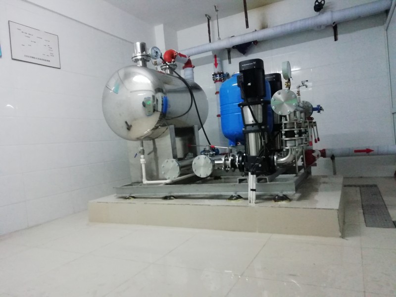 全自動無負(fù)壓變頻供水系統(tǒng)